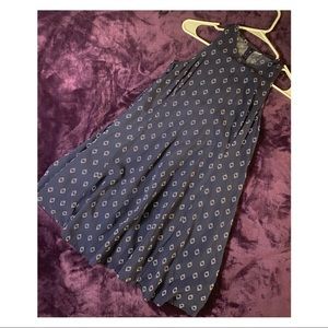 Sleeveless patterned dress